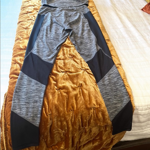 Express Core performance grey 2 piece set - Picture 9 of 11